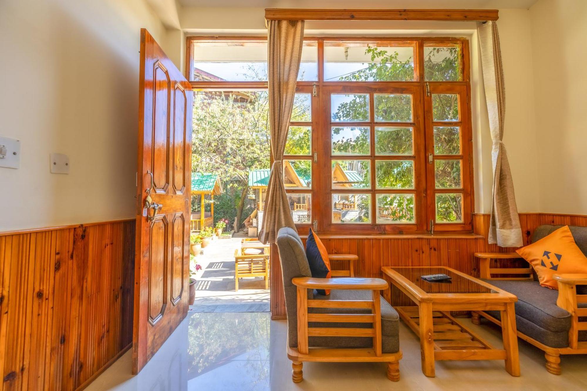 Hide-In Old Manali Hotel Екстериор снимка